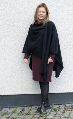GY GISSLARP DRESS, 60% FILTAD ULL, 40% LYOCELL — RUBY WINE