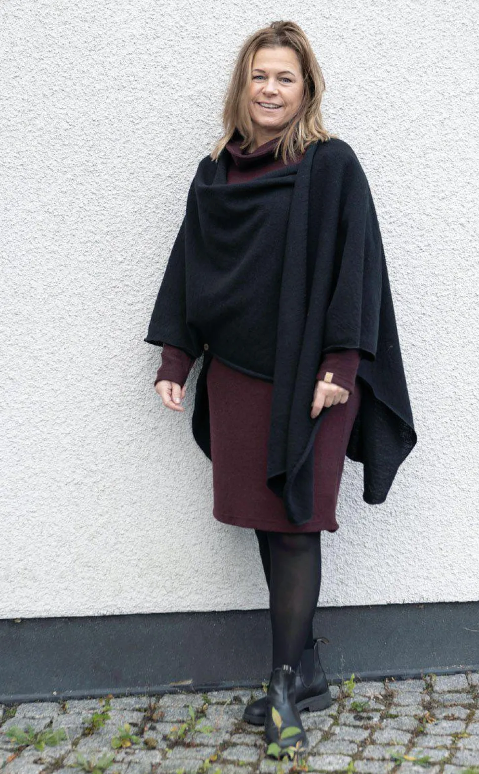 GY GISSLARP DRESS, 60% FILTAD ULL, 40% LYOCELL — RUBY WINE