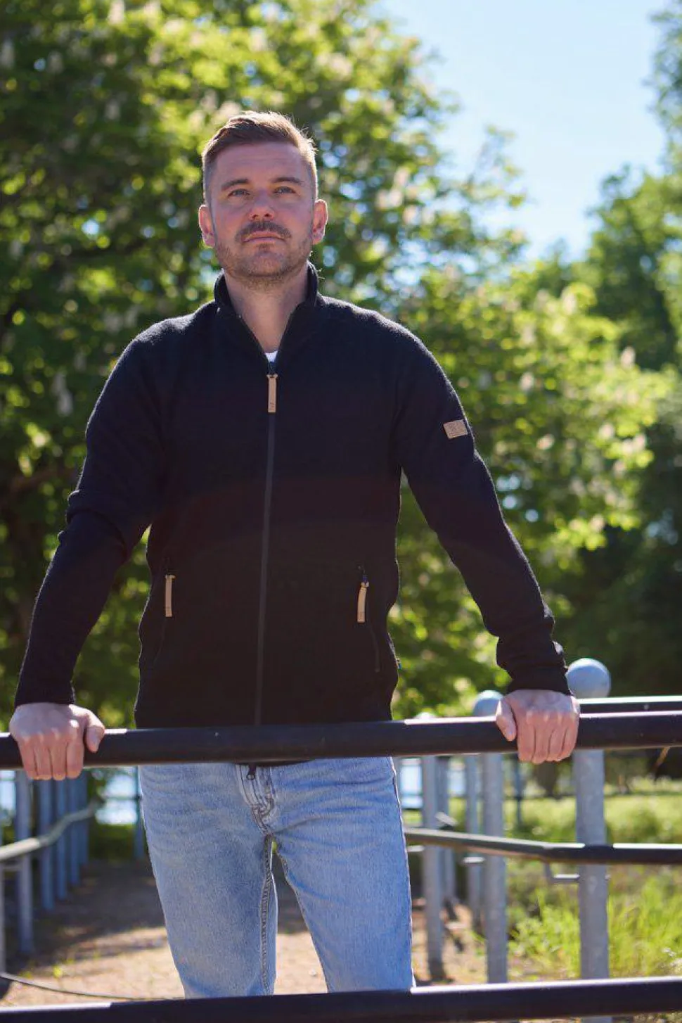 VOLMAR FULL ZIP, 69% ULL — BLACK